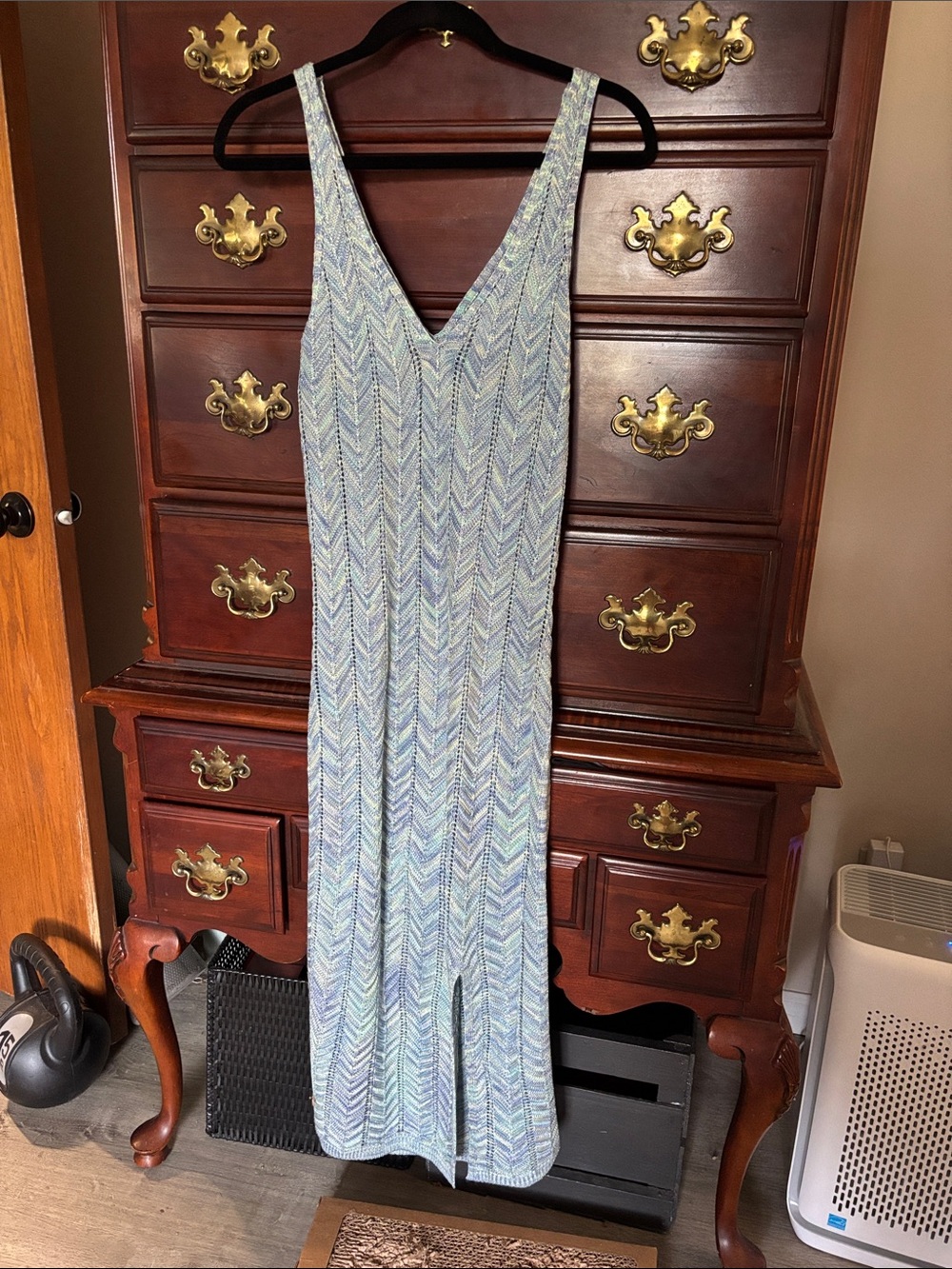 Sleeveless Light Blue Chevron Maxi Dress with Front Slit